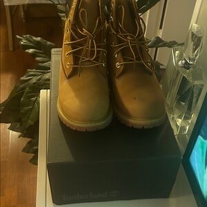 Timberland Tan Leather Lace-Up Boots